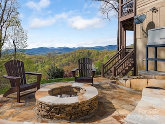 129 Skyline Park Dr, Franklin, NC 28734