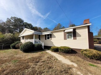 308 Houston St, Laurens, SC 29360