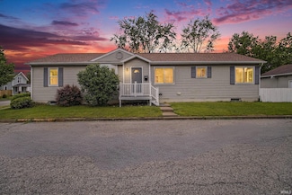 724 E Mishawaka Ave, Mishawaka, IN 46545