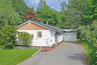 119 Dudley St, Presque Isle, ME 04769