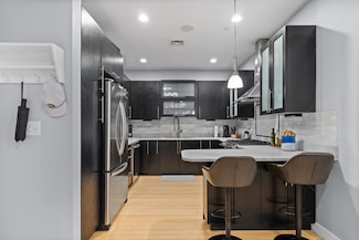 152 Old Colony Ave Unit 9, Boston, MA 02127