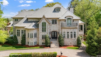 221 Douglas Rd, Staten Island, NY 10304