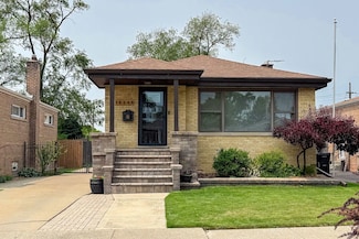 10248 S Albany Ave, Chicago, IL 60655