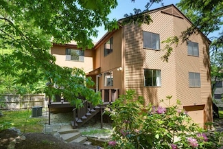 25 Meeting House Path, Ashland, MA 01721