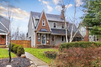 460 Midgard Rd, Columbus, OH 43202