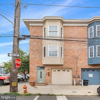 2148 E Sergeant St, Philadelphia, PA 19125