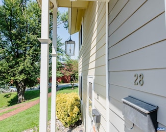 28 Woodlake Dr, Charlottesville, VA 22901