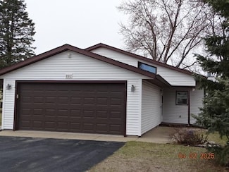 892 Saddle Ridge, Portage, WI 53901