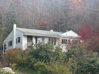 100 N Hoosac Rd, Williamstown, MA 01267