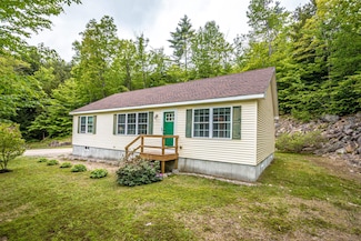 3 Maplewood Rd, Center Ossipee, NH 03814