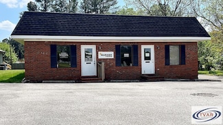 222 Memorial Dr, Paris, TN 38242