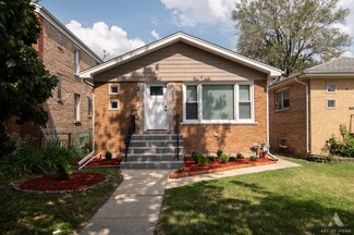 7807 Lotus Ave, Burbank, IL 60459