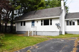 4 Libby St, Lisbon Falls, ME 04252