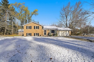 40080 Willis Rd, Belleville, MI 48111