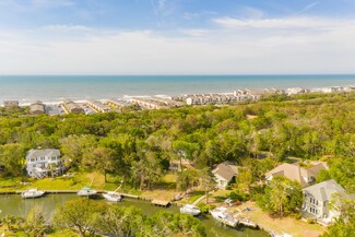 140 Arborvitae Dr, Atlantic Beach, NC 28512