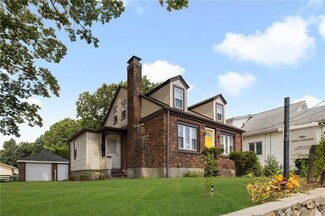 268 Morin St, Woonsocket, RI 02895