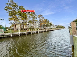 123 Pirates Way Unit 123A, Manteo, NC 27954
