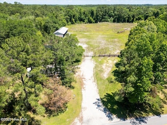 680 Half Moon Rd, New Bern, NC 28560