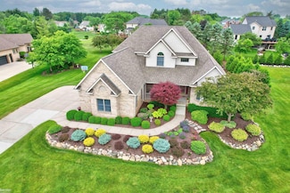 9466 Shyre Cir, Davison, MI 48423
