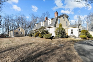 237 Commonwealth Ave, Warwick, RI 02886