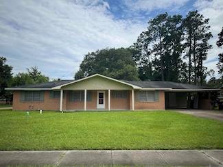 12688 Castle Hill Dr, Baton Rouge, LA 70814