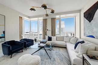 138 E 50th St Unit TR68, New York, NY 10022