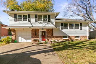 3304 Madison St, Bellevue, NE 68005