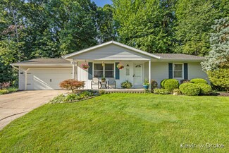 4053 Yorkwoods Ln NW Unit 11, Comstock Park, MI 49321