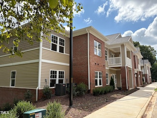 621 Weather Ridge Ln Unit 33, Cary, NC 27513