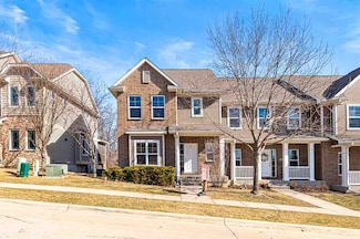 902 Ryan Ct, Iowa City, IA 52246