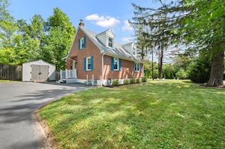 10 Harding Ave, Newington, CT 06111