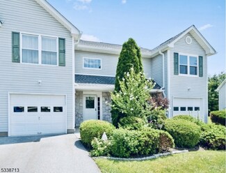5 Beechmont Terrace, Hamburg, NJ 07419