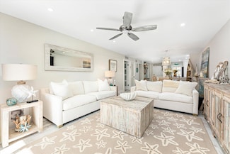 105 Paradise Harbour Blvd Unit 206, North Palm Beach, FL 33408