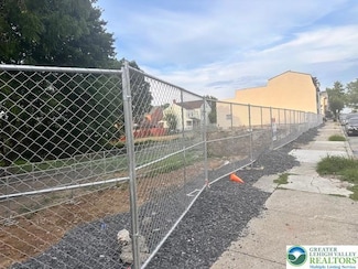 911 Ferry St, Easton, PA 18042