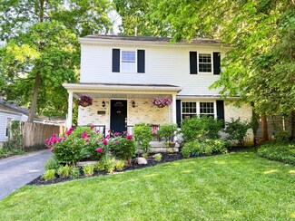127 Orchard Dr, Worthington, OH 43085