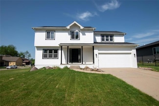 712 63rd St, West Des Moines, IA 50266