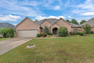 108 Bouriese Cir, Maumelle, AR 72113