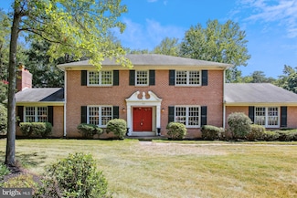 1715 Hollindale Dr, Alexandria, VA 22306