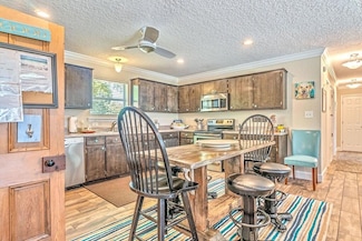 8115 8th St, Laurel Hill, FL 32567