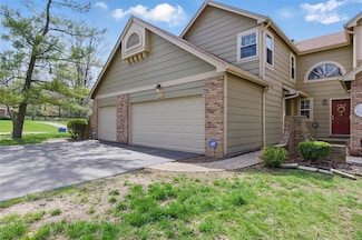 3156 Autumn Shores Dr, Maryland Heights, MO 63043