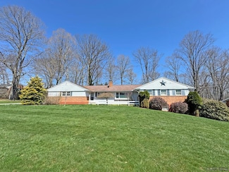 2408 Woodcrest Dr, Johnstown, PA 15905