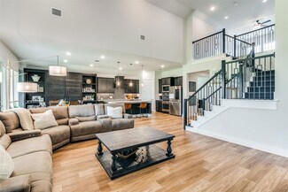 4032 Yellow Jasmine Ln, Heath, TX 75032