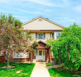 8597 Mathias Dr Unit 37, Grosse Ile, MI 48138
