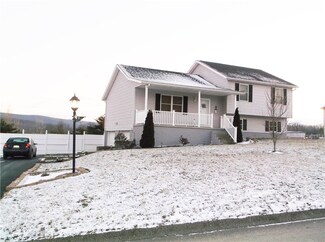 582 Madison Dr, Smithfield, PA 15478