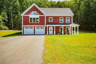 15 Raspberry Ln, Topsham, ME 04086