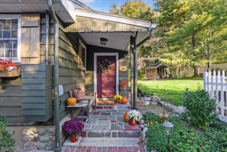 107 Overlook Rd, Newton, NJ 07860