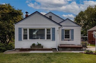 737 S Hawthorne Ave, Independence, MO 64053