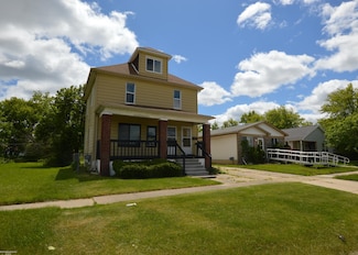 17530 Oakdale St, Roseville, MI 48066