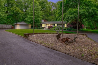 81 S 575 E, Valparaiso, IN 46383