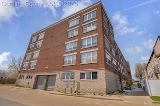 98 Northbound Gratiot Ave Unit 33, Mount Clemens, MI 48043